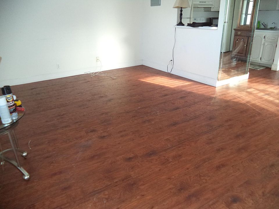 1st image of 368 Brittany Ave