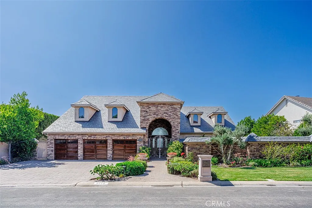 Building Photo - 9772 Crestview Cir