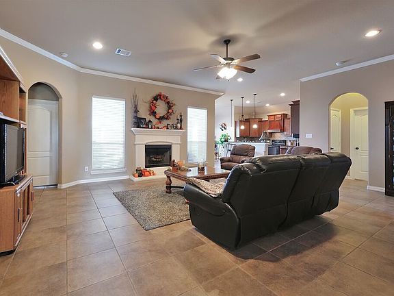 3rd image of 1621 Serenity Ln