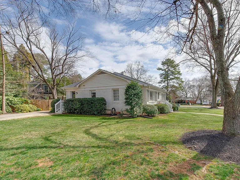 3221 Sunset Dr — Photo 58