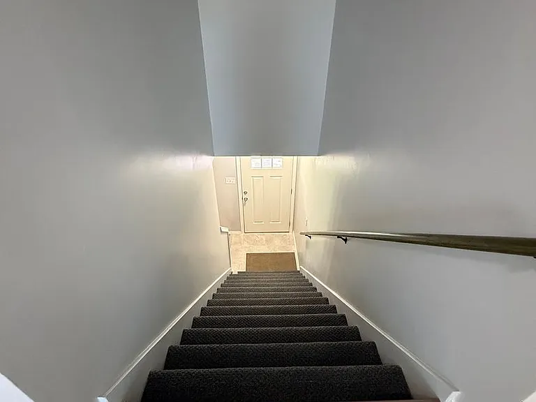 137 E K Pl — Photo 4