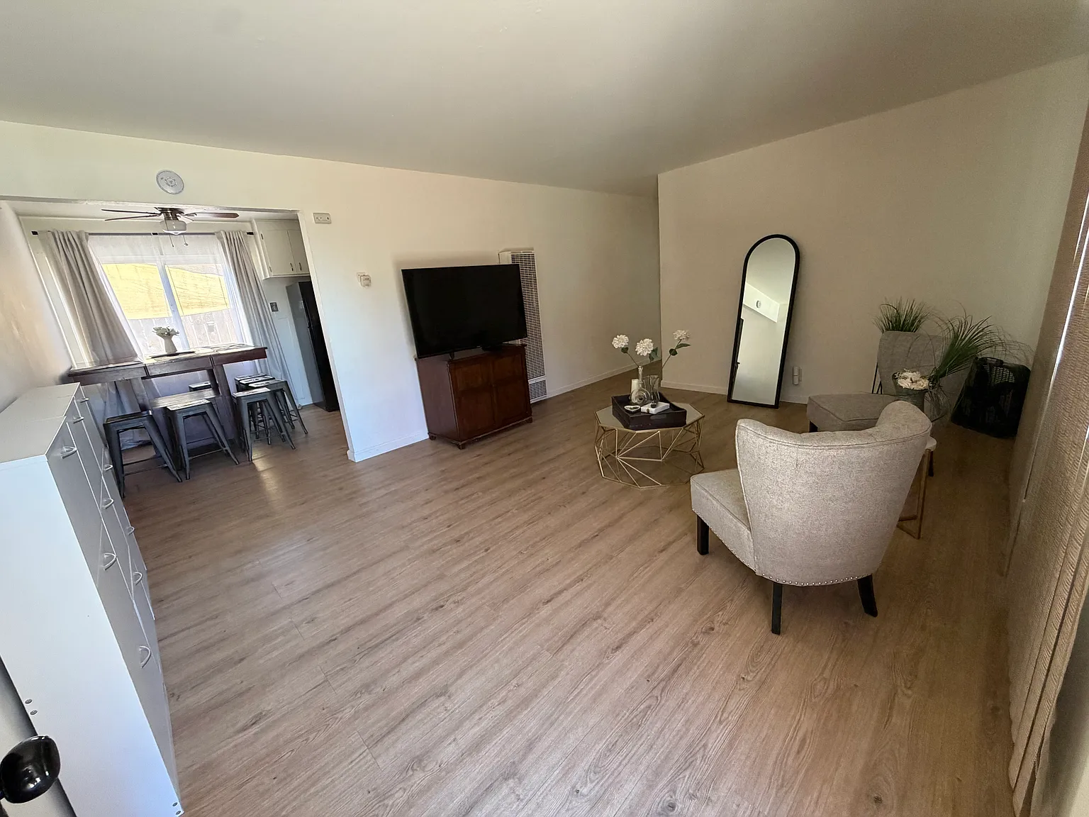 1 bed, 100 sqft, $975 — Photo 4