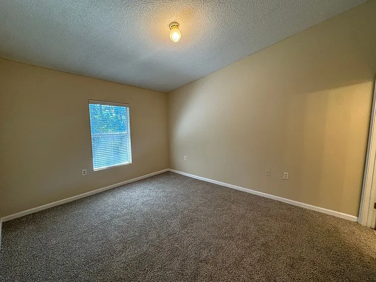 5051 Playpen Dr #16 — Photo 7