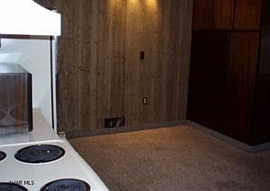 4th image of 484 N Juliana St