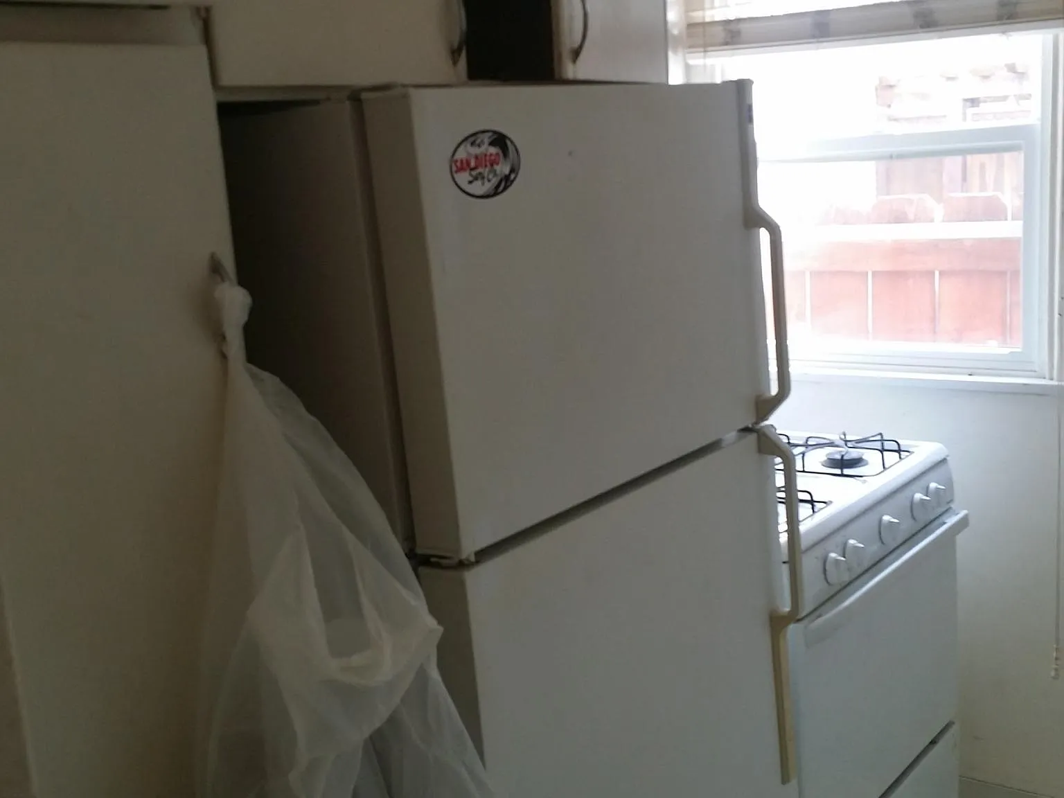 1 bed, 600 sqft, $2,200 — Photo 3