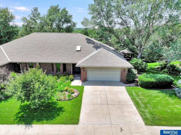 4901 S 71st St, Lincoln, NE 68516