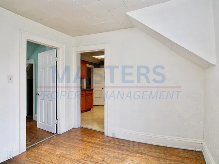 2563 Foraker Ave — Photo 8