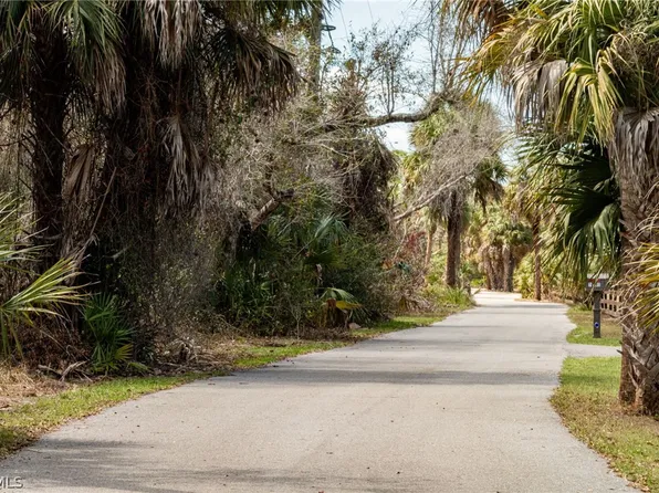 3751 Bateman Rd, Alva, FL 33920