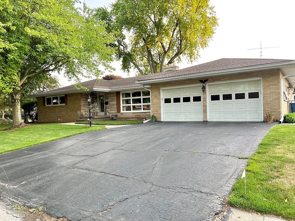 1st image of 611 Hilltop Ave