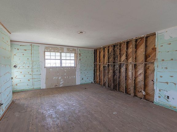 3rd image of 509 Yucca Dr