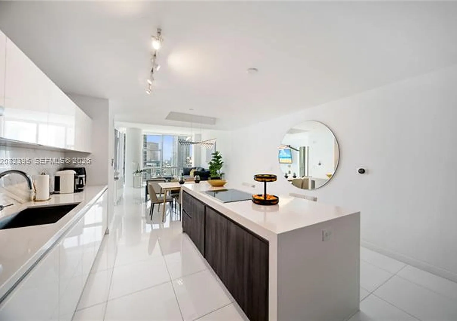 851 NE 1st Ave cu-2011, Miami, FL 33132 — Photo 1
