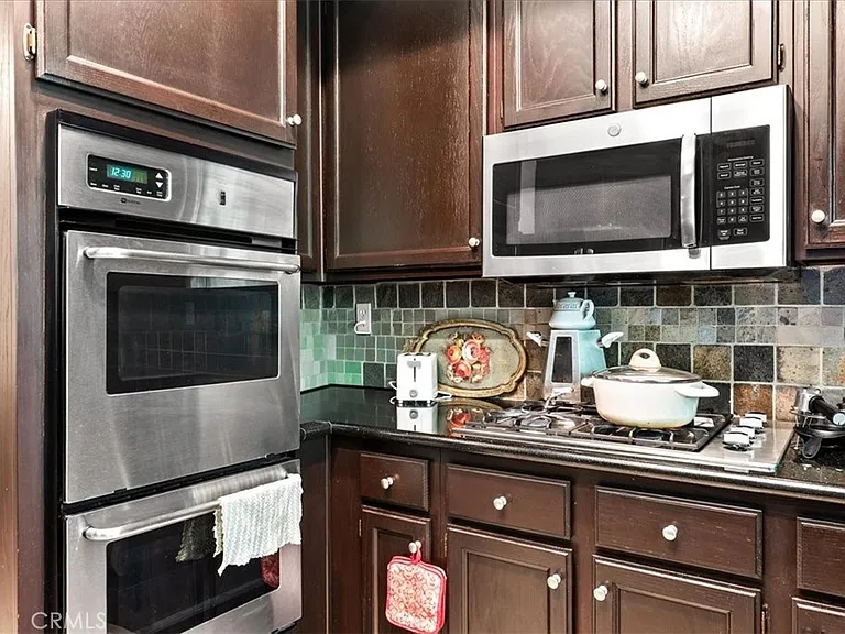 703 Locust St #1 — Photo 9