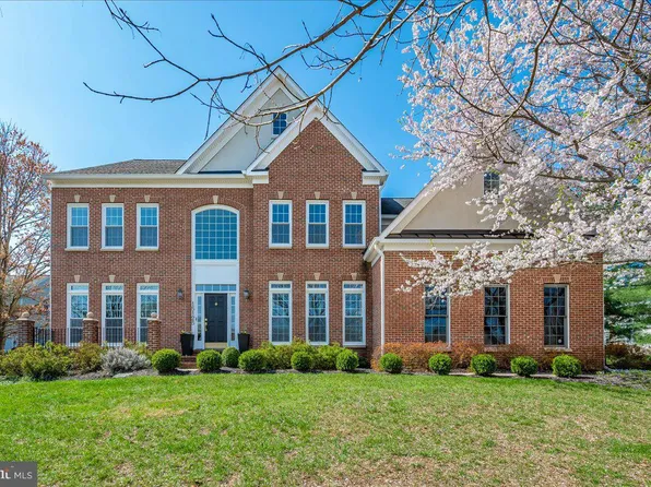 15125 Rollinmead Dr, Gaithersburg, MD 20878