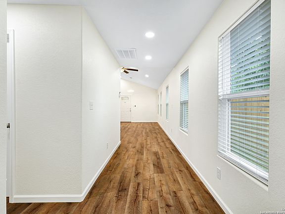 5th image of 3026 Chihuahua St