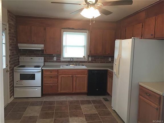 5th image of 20504 Hickory Ct