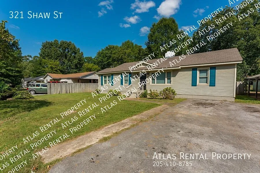 Move-In Ready Comfort 4 Bed, 2 Bath! — Photo 2