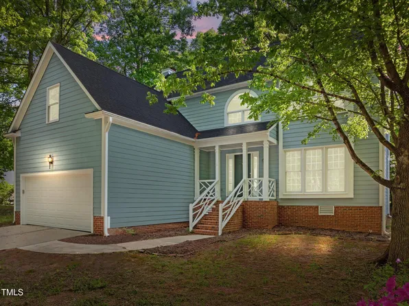 206 Swiss Lake Dr, Cary, NC 27513