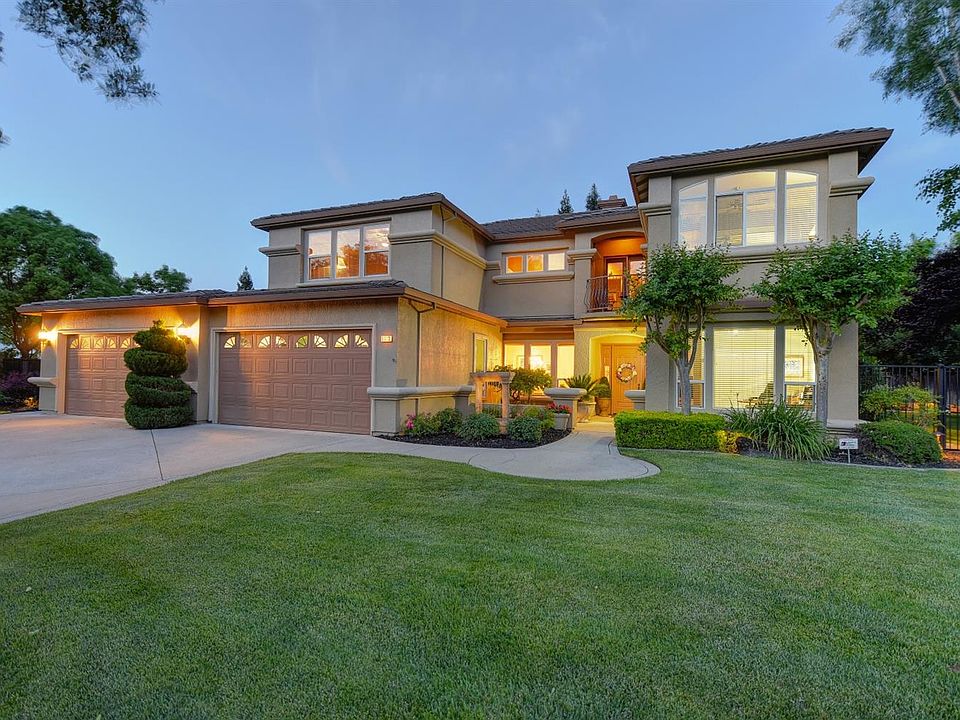1st image of 8613 W Castle Creek Dr