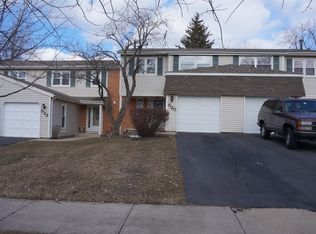 520 Thomas Rd, Bolingbrook, IL 60440