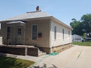 809 S Pine St, Grand Island, NE 68801