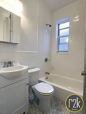 Rented by Realty 2000 Corp | media 11
