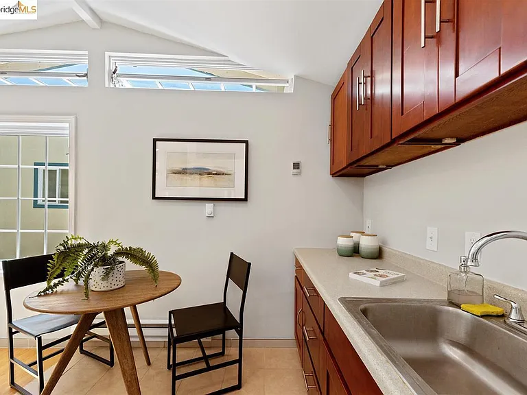 903 Santa Fe Ave — Photo 6