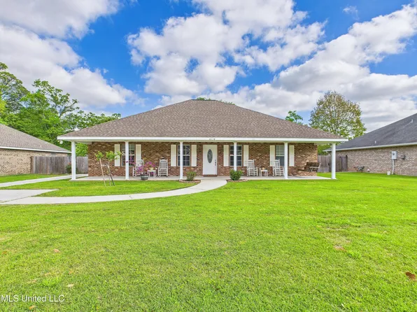 15920 Hardwood Pl, Biloxi, MS 39532