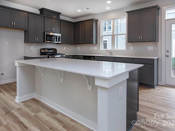 5th image of 2204 Noble Townes Way