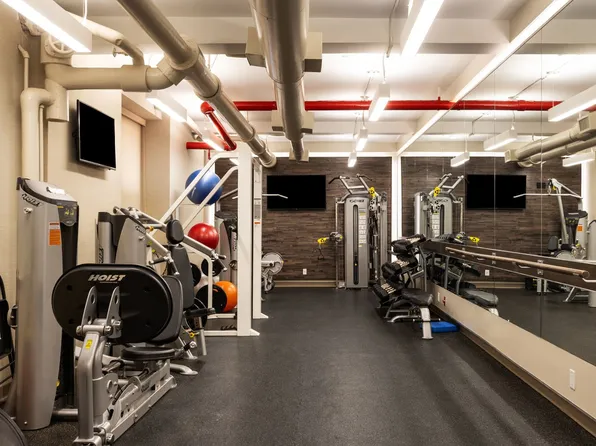 875 Park Avenue image 21 of 24