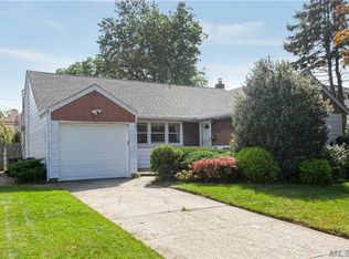 1007 Olympia Rd, Bellmore, NY 11710