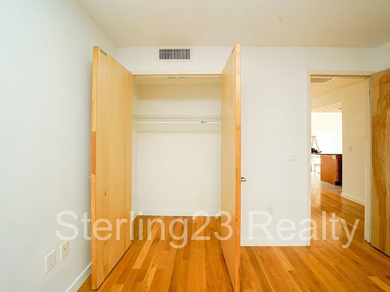 2541 22nd St #2 — Photo 6
