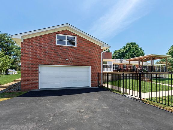 4th image of 1651 Donelwal Dr