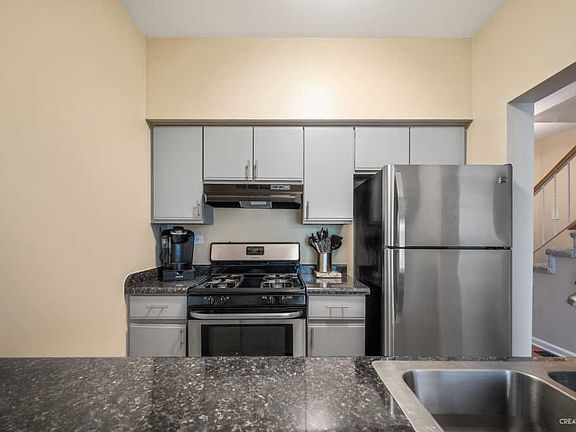 5th image of 139 Golfview Dr