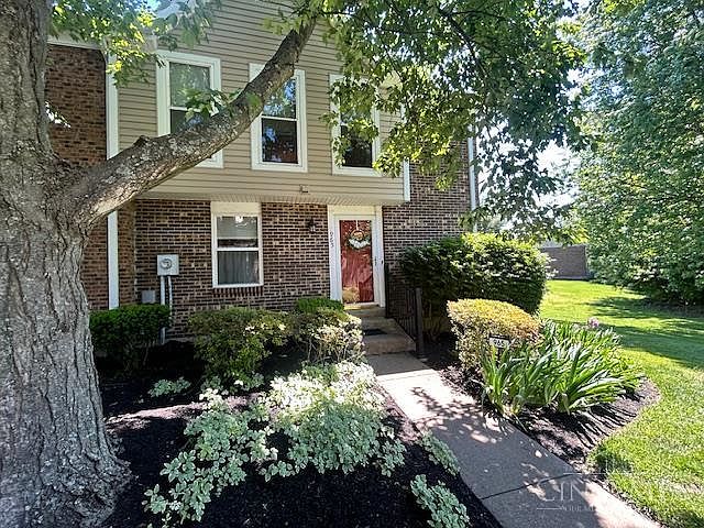 1st image of 965 Woodlyn Dr N