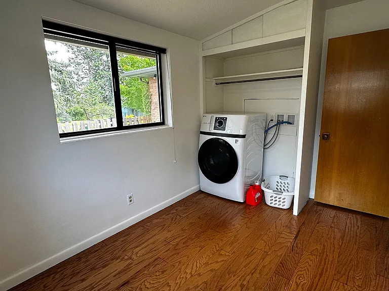857 1st Ave #N — Photo 9