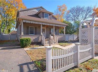 105 Cross Rd, Bellmore, NY 11710