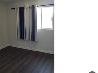 10011 Baring Cross St #10007, Los Angeles, CA 90044