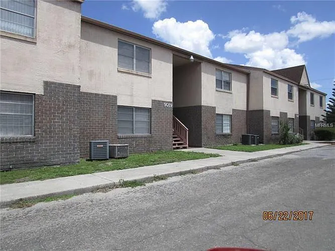 3 bed, 1183 sqft, $2,260 — Photo 3
