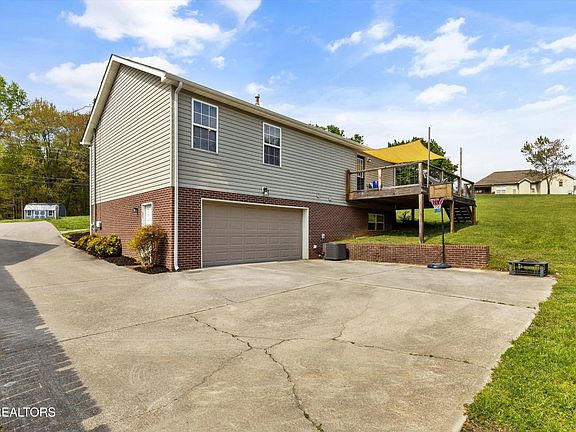 5th image of 4716 Cabbage Ln