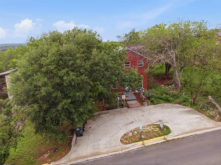 1104 Franklin Dr — Photo 27