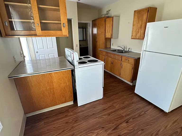 516 E Main St #1 — Photo 9