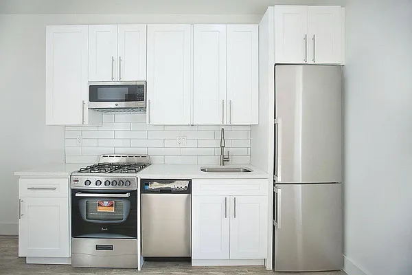 Rented by Bohemia Realty Group | media 19