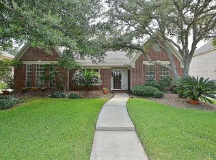 16519 Scenic Peaks Ct, Houston, TX 77059