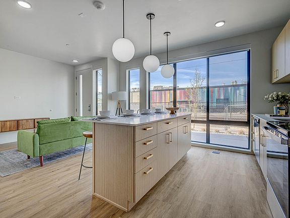 4th image of 330 New Belhaven Way S #511