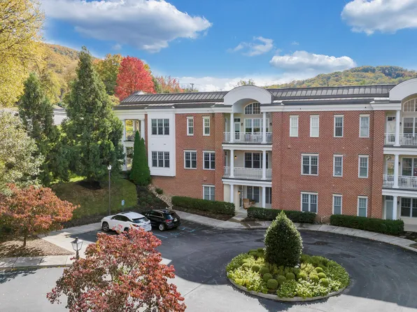 2125 Yellow Mountain Rd SE APT 203, Roanoke, VA 24014