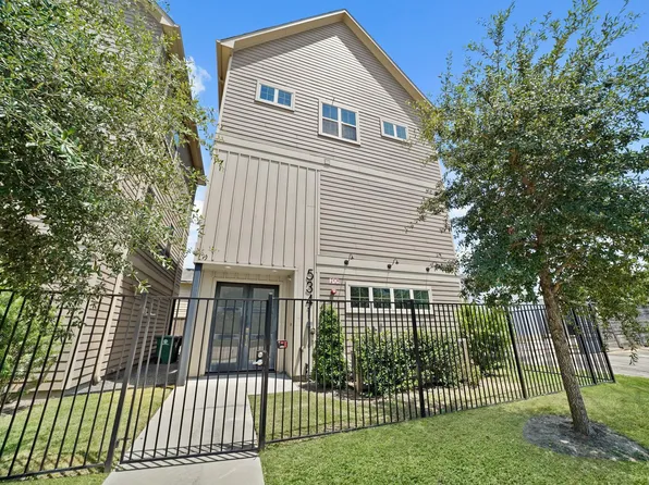 5343 Larkin St, Houston, TX 77007