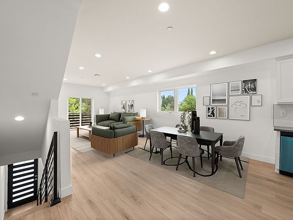 4th image of 11555 Kittridge St #2