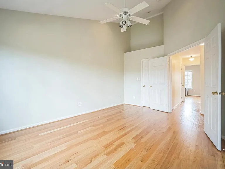 11551 Laurel Lake Sq — Photo 18
