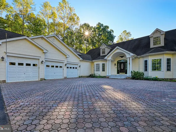 401 Laurelwood Dr, Mineral, VA 23117