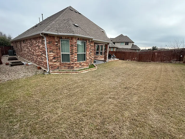 2637 Enza Dr — Photo 9